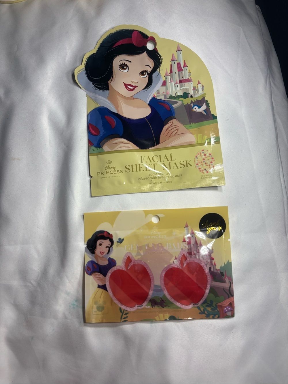 2 New Disney Princess Snow White Facial Sheet Mask & Heart Eye Pads - Yellow &